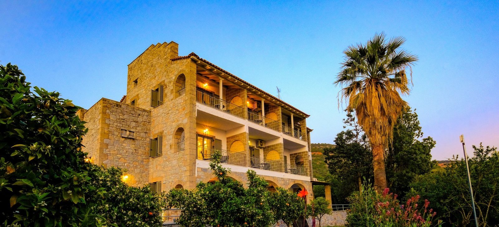 Olympia Zervea Studios & Apartments
